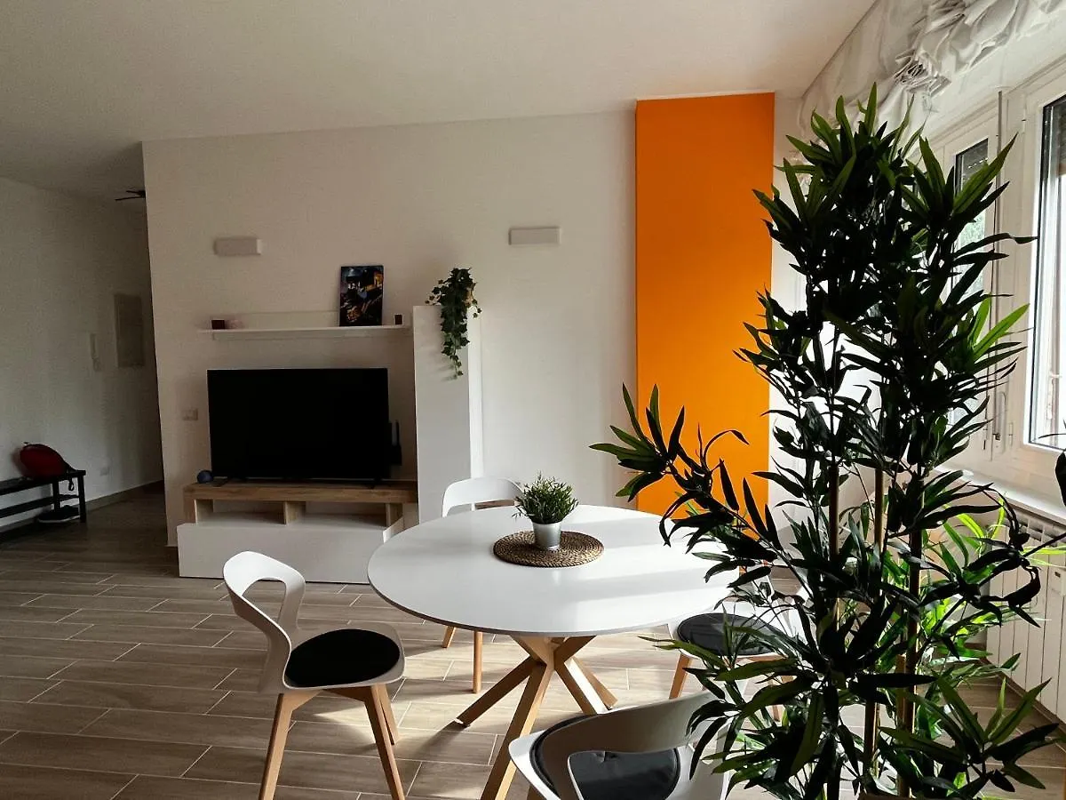 The Bright Place: Wide And Modern Condo Apartment In Mailand