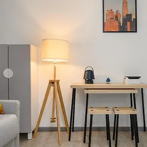 Insubria 8-3sx - Monolocale Cool Apartamento